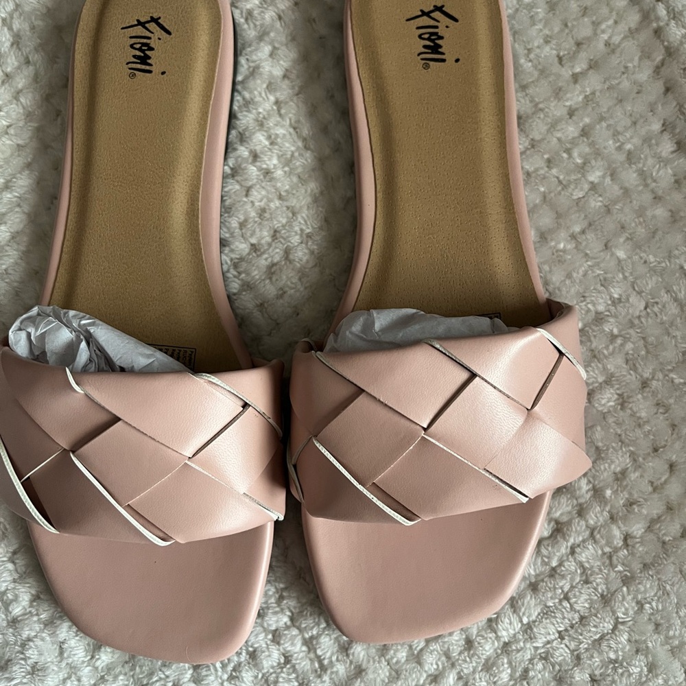 Fioni rose water color slides. 8 1/2. New!!